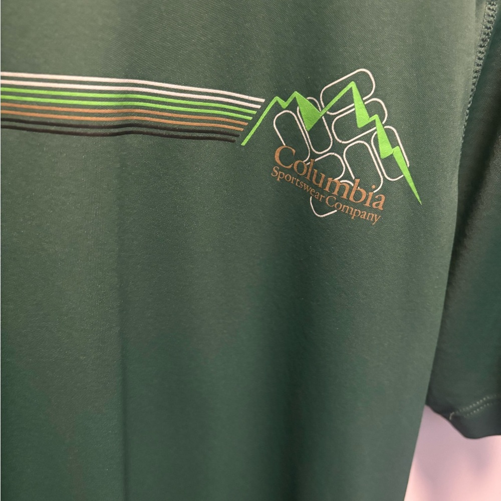 Columbia Men's Forest Green Short Sleeve Tee - Picture 2 of 3